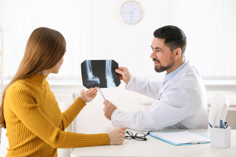 Radiographer Performing A Bulk Billed Digital X Ray For A Patient Near Lavington, Albury